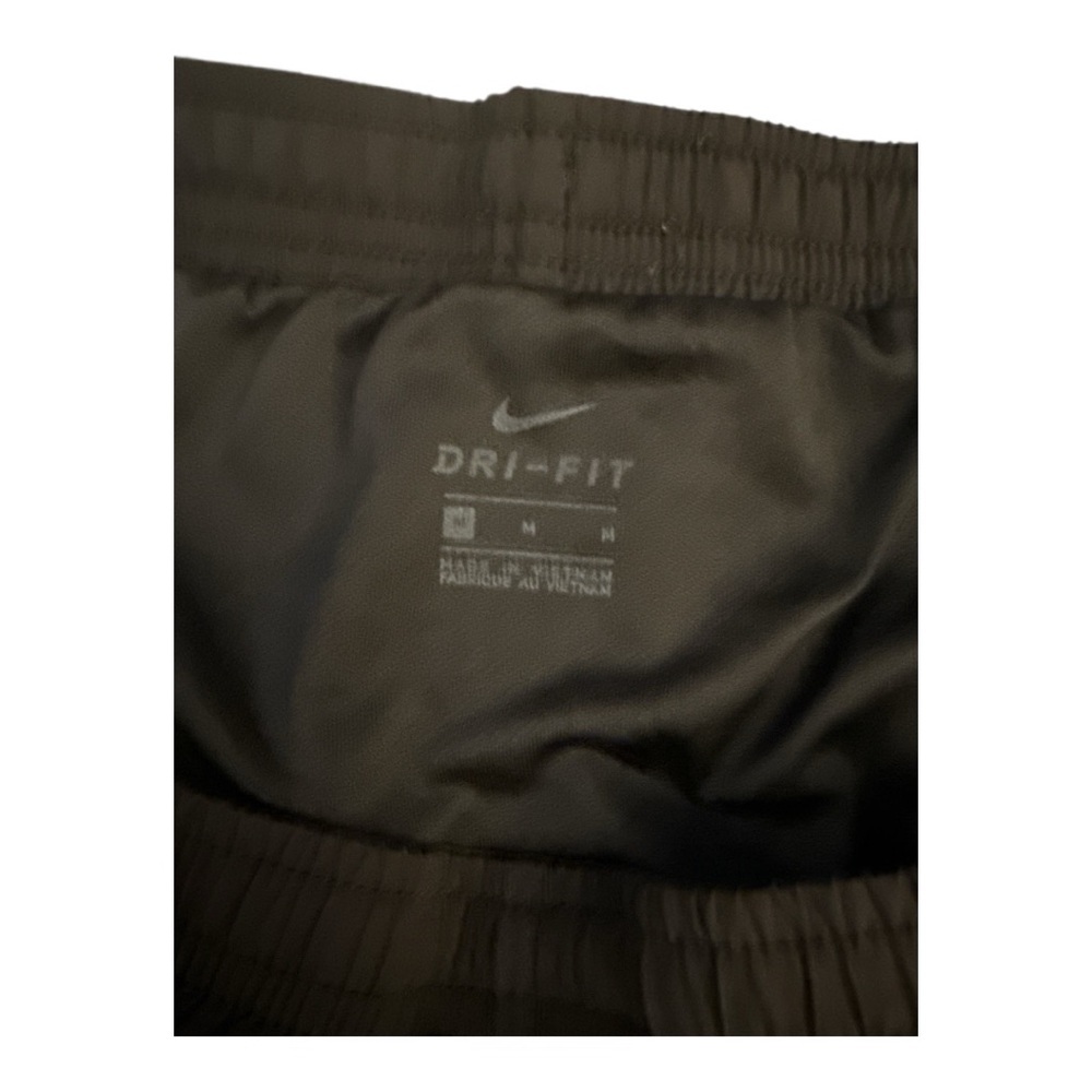 Nike DRI-FIT Black Athletic Running Shorts Lightweight Retro Design Size Medium - Picture 3 of 3